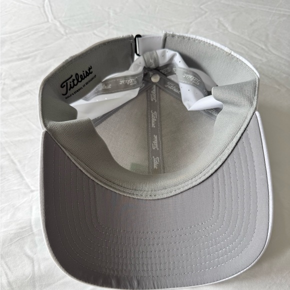 Titleist White Hat with Mint Logo Patch - Picture 3 of 3